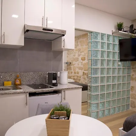 Mathilde - Authentic Saint-germain Seine Walk Apartment Paris