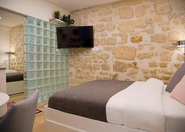 Apartment Mathilde - Authentic Saint-germain Seine Walk Paris