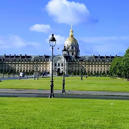 Mathilde - Authentic Saint-germain Seine Walk * Paříž
